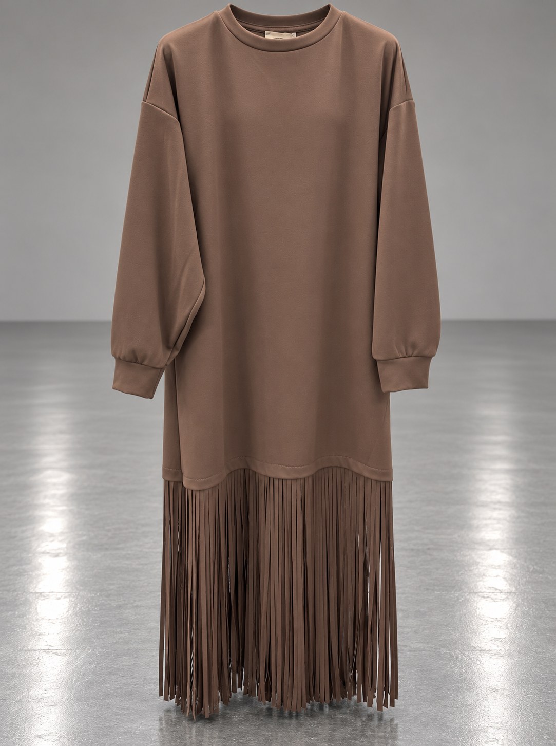 Robe Sweat Longue Poudré – Détail Franges & Esprit Bohème
